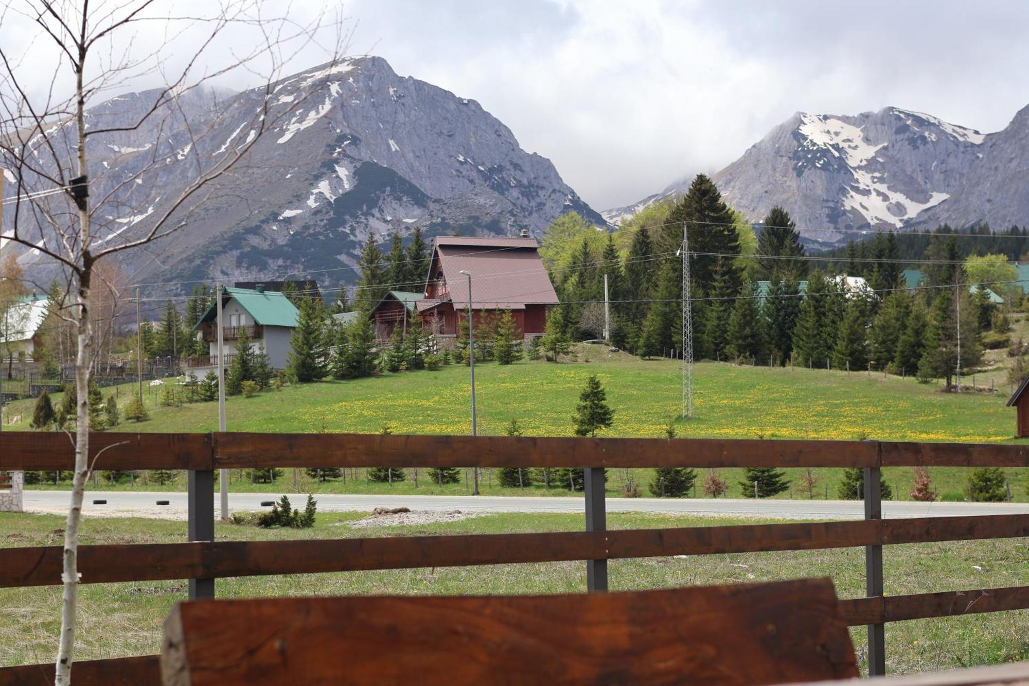 Portes Du Soleil - Zabljak Екстериор снимка